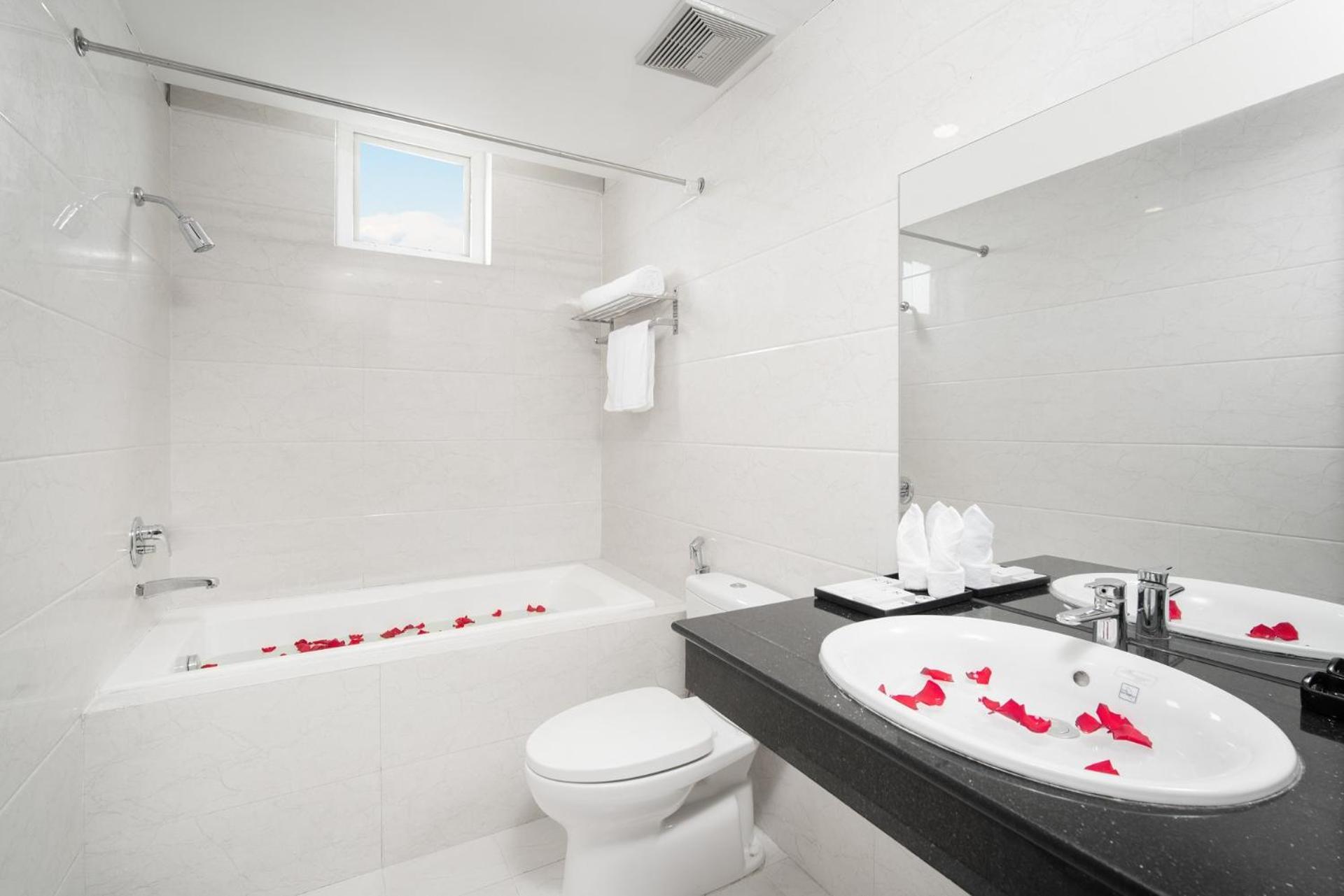 Nature Hotel By K D H Danang Exterior photo